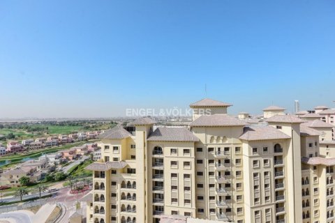 Apartment til salg i Jumeirah Golf Estates, Dubai, UAE 4 soveværelser, 216.28 kvm № 19629 - foto 22