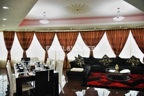 Apartment til salg i Dubai Marina, Dubai, UAE 4 soveværelser, 227.61 kvm № 18417 - foto 3