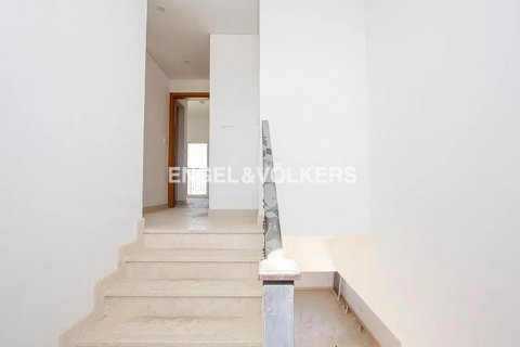 Villa til salg i Serena, Dubai, UAE 3 soveværelser, 175.31 kvm № 18526 - foto 4