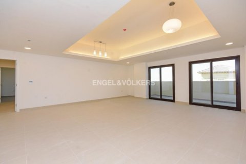 Apartment til salg i Jumeirah Golf Estates, Dubai, UAE 4 soveværelser, 216.28 kvm № 19629 - foto 5