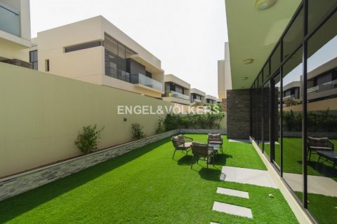 Villa til salg i DAMAC Hills (Akoya by DAMAC), Dubai, UAE 5 soveværelser, 433.48 kvm № 18218 - foto 14