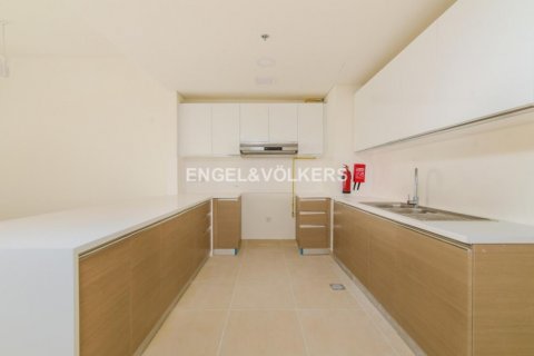 Apartment til salg i Jumeirah Golf Estates, Dubai, UAE 1 soveværelse, 72.19 kvm № 17884 - foto 3