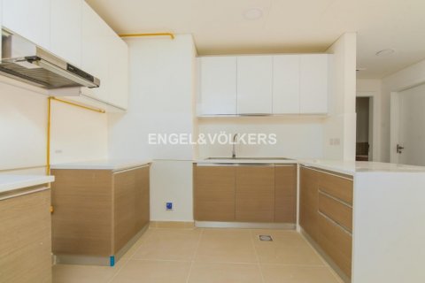 Apartment til salg i Jumeirah Golf Estates, Dubai, UAE 1 soveværelse, 84.08 kvm № 17978 - foto 4