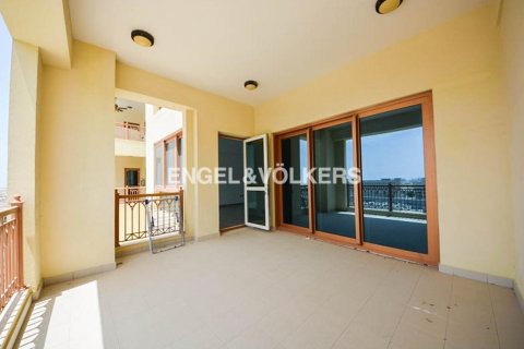 Apartment til salg i Palm Jumeirah, Dubai, UAE 2 soveværelser, 161.19 kvm № 21714 - foto 3