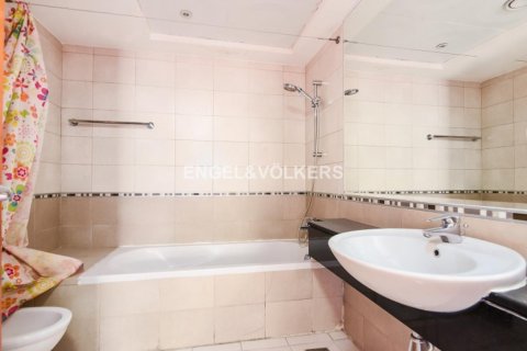 Apartment til salg i Dubai Marina, Dubai, UAE 3 soveværelser, 421.22 kvm № 28353 - foto 6