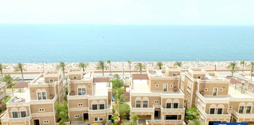 Apartment i Palm Jumeirah, Dubai, UAE 2 soveværelser, 194.8 kvm № 44611