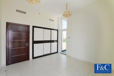 Apartment til salg i Dubai Studio City, Dubai, UAE 2 soveværelser, 111 kvm № 44686 - foto 2