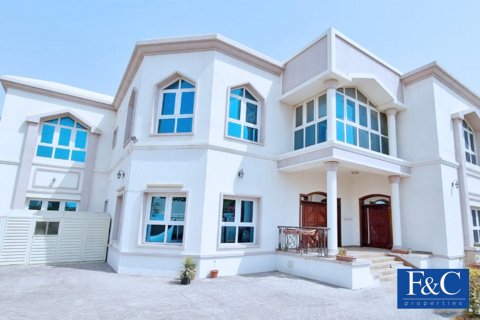 Villa til leje i Umm Suqeim, Dubai, UAE 5 soveværelser, 1419.5 kvm № 44574 - foto 18
