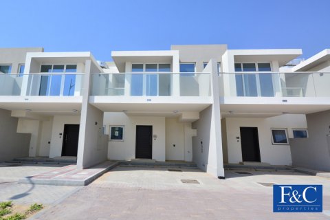 Villa til salg i Dubai, UAE 3 soveværelser, 112.2 kvm № 44852 - foto 1