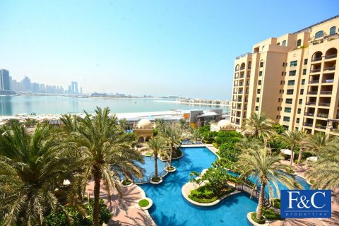 Apartment til leje i Palm Jumeirah, Dubai, UAE 2 soveværelser, 160.1 kvm № 44614 - foto 1