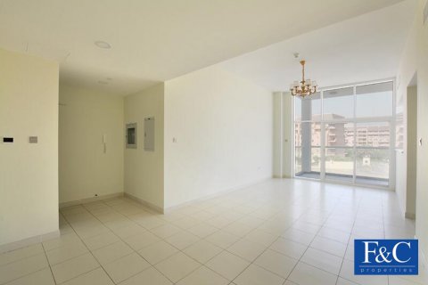 Apartment til salg i Dubai Studio City, Dubai, UAE 2 soveværelser, 111 kvm № 44686 - foto 3