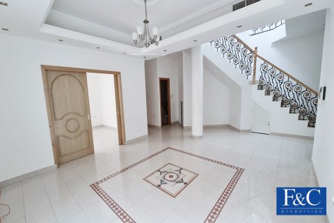 Villa til leje i Umm Suqeim, Dubai, UAE 4 soveværelser, 557.4 kvm № 44684 - foto 8