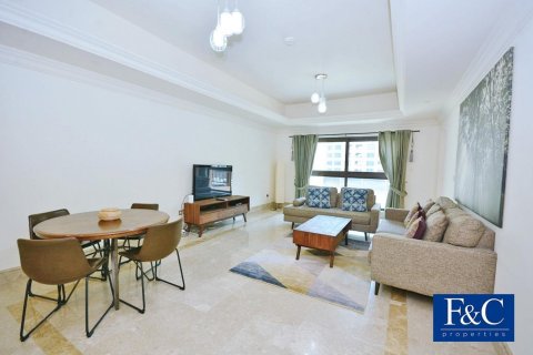 Apartment til salg i Palm Jumeirah, Dubai, UAE 1 soveværelse, 125.9 kvm № 44602 - foto 1