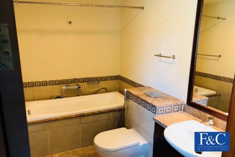 Apartment til salg i Palm Jumeirah, Dubai, UAE 3 soveværelser, 244.7 kvm № 44607 - foto 10