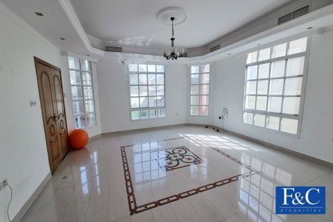 Villa til leje i Umm Suqeim, Dubai, UAE 4 soveværelser, 557.4 kvm № 44684 - foto 9