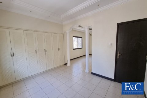 Villa til leje i Jumeirah, Dubai, UAE 4 soveværelser, 557.4 kvm № 44922 - foto 9