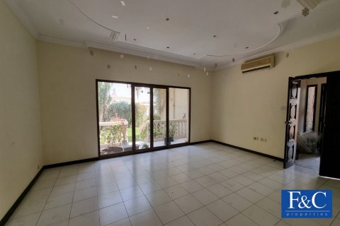 Villa til leje i Jumeirah, Dubai, UAE 4 soveværelser, 557.4 kvm № 44922 - foto 6