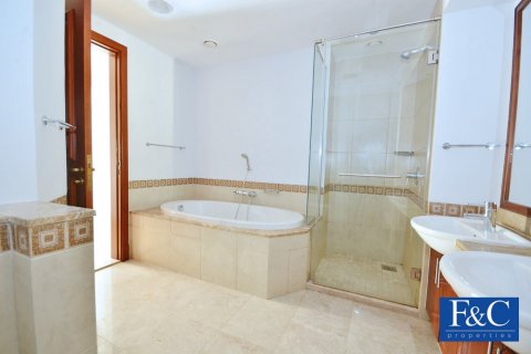 Apartment til leje i Palm Jumeirah, Dubai, UAE 2 soveværelser, 203.5 kvm № 44615 - foto 13