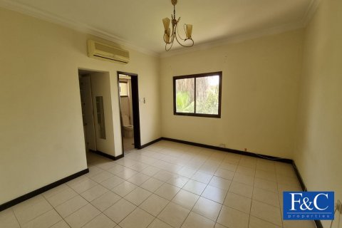 Villa til leje i Jumeirah, Dubai, UAE 4 soveværelser, 557.4 kvm № 44922 - foto 3