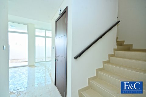 Villa til salg i Dubai, UAE 3 soveværelser, 112.2 kvm № 44852 - foto 10