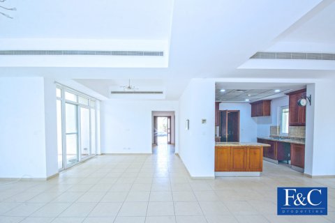 Villa til leje i Arabian Ranches, Dubai, UAE 4 soveværelser, 436.6 kvm № 44581 - foto 4