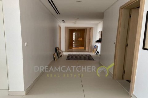 Apartment til salg i Downtown Dubai (Downtown Burj Dubai), Dubai, UAE 2 soveværelser, 153.85 kvm № 40464 - foto 2