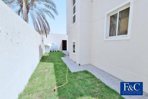 Villa til leje i Umm Suqeim, Dubai, UAE 4 soveværelser, 650.3 kvm № 44984 - foto 16