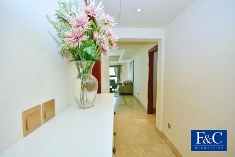Apartment til salg i Palm Jumeirah, Dubai, UAE 1 soveværelse, 125.9 kvm № 44602 - foto 2