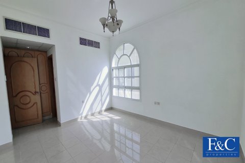 Villa til leje i Umm Suqeim, Dubai, UAE 4 soveværelser, 557.4 kvm № 44684 - foto 13