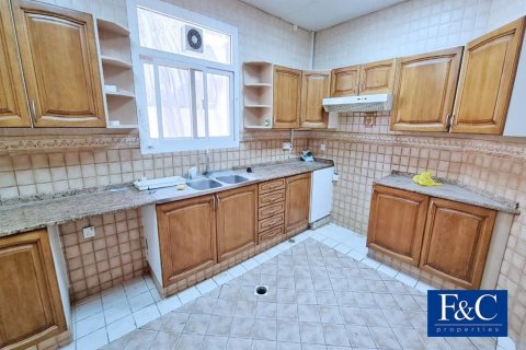 Villa til leje i Umm Suqeim, Dubai, UAE 4 soveværelser, 650.3 kvm № 44984 - foto 4