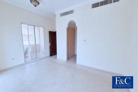 Villa til leje i Umm Suqeim, Dubai, UAE 4 soveværelser, 650.3 kvm № 44984 - foto 8