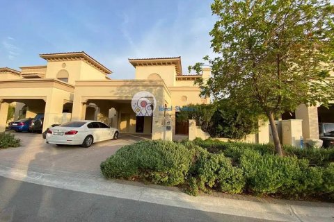 Villa til salg i Arabian Ranches 2, Dubai, UAE 3 soveværelser, 412 kvm № 50144 - foto 1