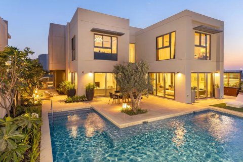 Villa til salg i Muwaileh Commercial, Sharjah, UAE 4 soveværelser, 232 kvm № 50238 - foto 1