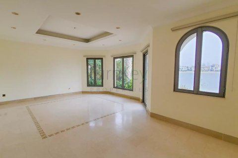 Villa til salg i Palm Jumeirah, Dubai, UAE 5 soveværelser, 511 kvm № 50667 - foto 11