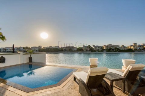 Villa til salg i Palm Jumeirah, Dubai, UAE 5 soveværelser, 511 kvm № 50667 - foto 2