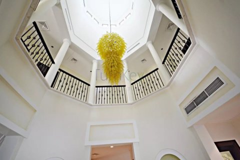 Villa til salg i Palm Jumeirah, Dubai, UAE 5 soveværelser, 511 kvm № 50667 - foto 4