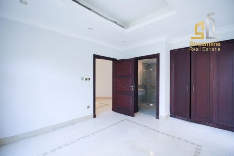 Villa til salg i Palm Jumeirah, Dubai, UAE 4 soveværelser, 676.14 kvm № 63235 - foto 6