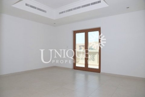 Villa til salg i Al Furjan, Dubai, UAE 5 soveværelser, 600 kvm № 66764 - foto 9