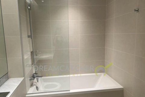 Apartment til salg i Jumeirah, Dubai, UAE 2 soveværelser, 112.13 kvm № 70272 - foto 23