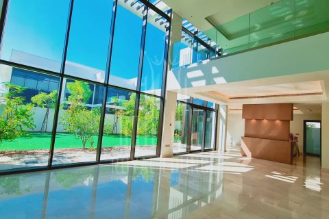 Villa til salg i Saadiyat Island, Abu Dhabi, UAE 4 soveværelser, 686 kvm № 74987 - foto 2