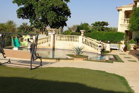 Villa til salg i Jumeirah Islands, Dubai, UAE 5 soveværelser, 502 kvm № 79654 - foto 8
