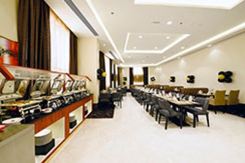 Hotel til salg i Dubai, UAE 10220 kvm № 75761 - foto 12