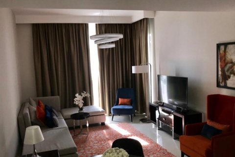 Apartment til salg i DAMAC Hills (Akoya by DAMAC), Dubai, UAE 1 soveværelse, 845 kvm № 81231 - foto 3
