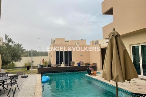 Villa zum Verkauf in Dubai Waterfront, Dubai, VAE 5 Schlafzimmer, 1289.76 m2 Nr. 20184 - Foto 17