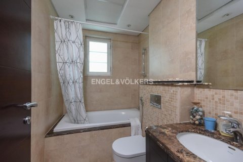 Villa zum Verkauf in Jumeirah Park, Dubai, VAE 3 Schlafzimmer, 666.30 m2 Nr. 27749 - Foto 15