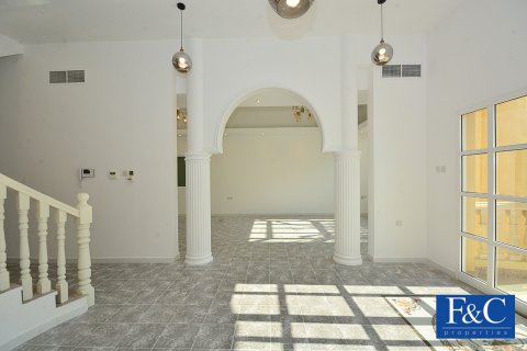 Villa zur Miete in Umm Suqeim, Dubai, VAE 5 Schlafzimmer, 875.8 m2 Nr. 44875 - Foto 5