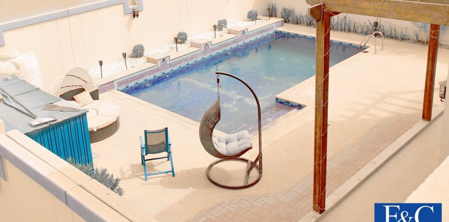 Villa in Falcon City of Wonders, Dubai, VAE: 4 Schlafzimmer, 450.1 m2 Nr. 44727