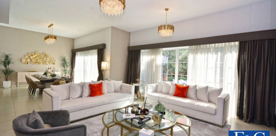 Villa in Nadd Al Sheba, Dubai, VAE: 4 Schlafzimmer, 469.2 m2 Nr. 44874