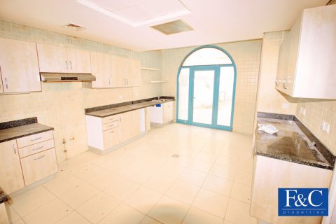 Villa zum Verkauf in Falcon City of Wonders, Dubai, VAE 4 Schlafzimmer, 450.1 m2 Nr. 44727 - Foto 9
