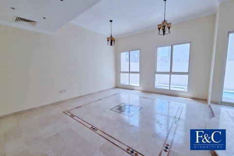 Villa zur Miete in Umm Suqeim, Dubai, VAE 4 Schlafzimmer, 650.3 m2 Nr. 44984 - Foto 2